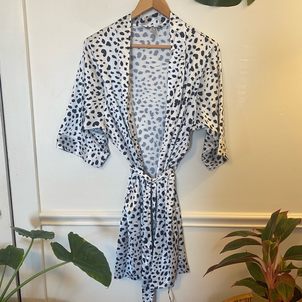 Dalmatian robe